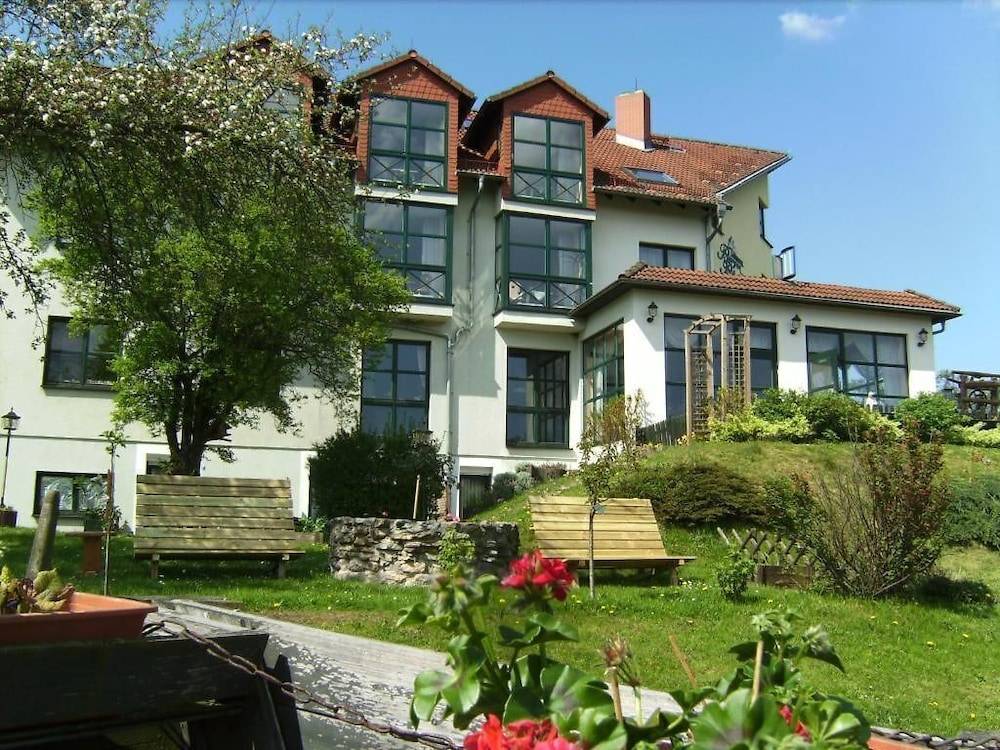 Landhotel Burgenblick 1