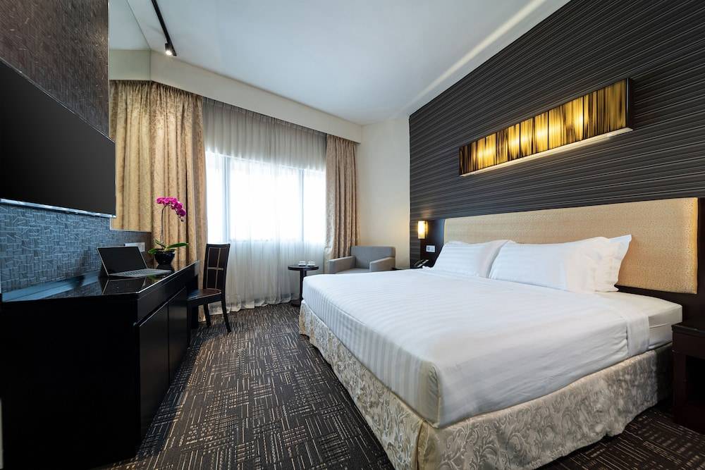 Hotel Royal Queens 1