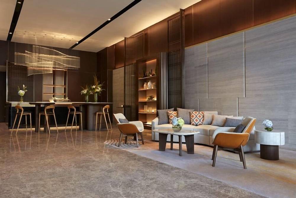Momentus Hotel Alexandra 2