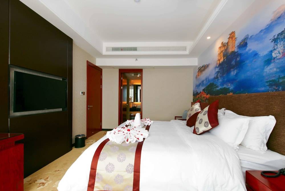 Days Hotel Zhangjiajie 1
