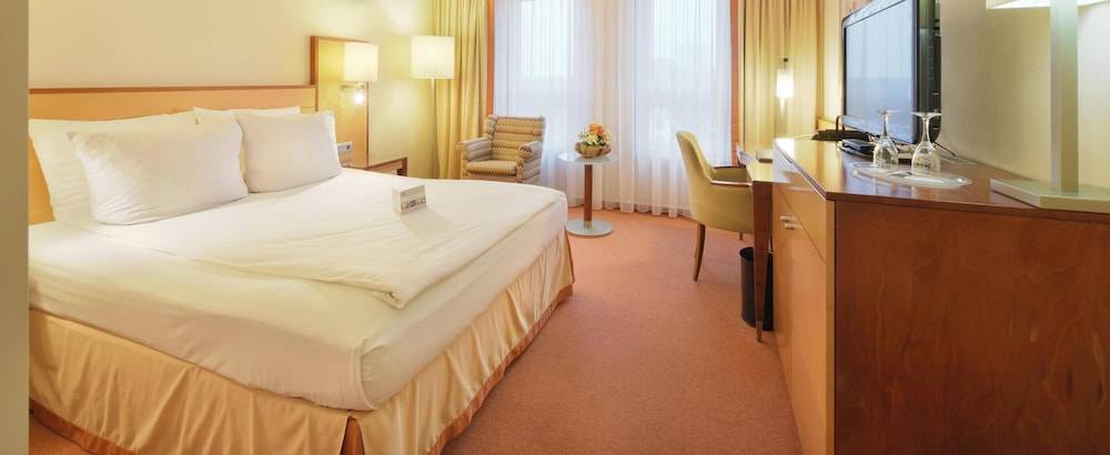The Q - Quadro City Hotel 1