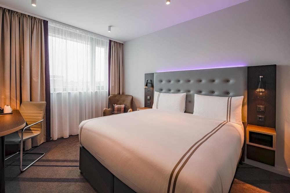 Premier Inn Karlsruhe City Am Wasserturm 1