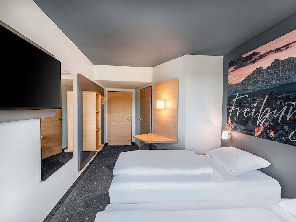 B&B Hotel Freiburg-Süd 1