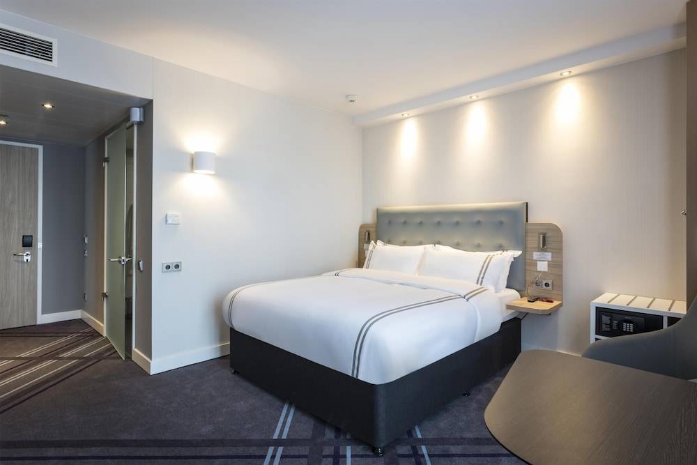 Premier Inn Freiburg City Süd 1