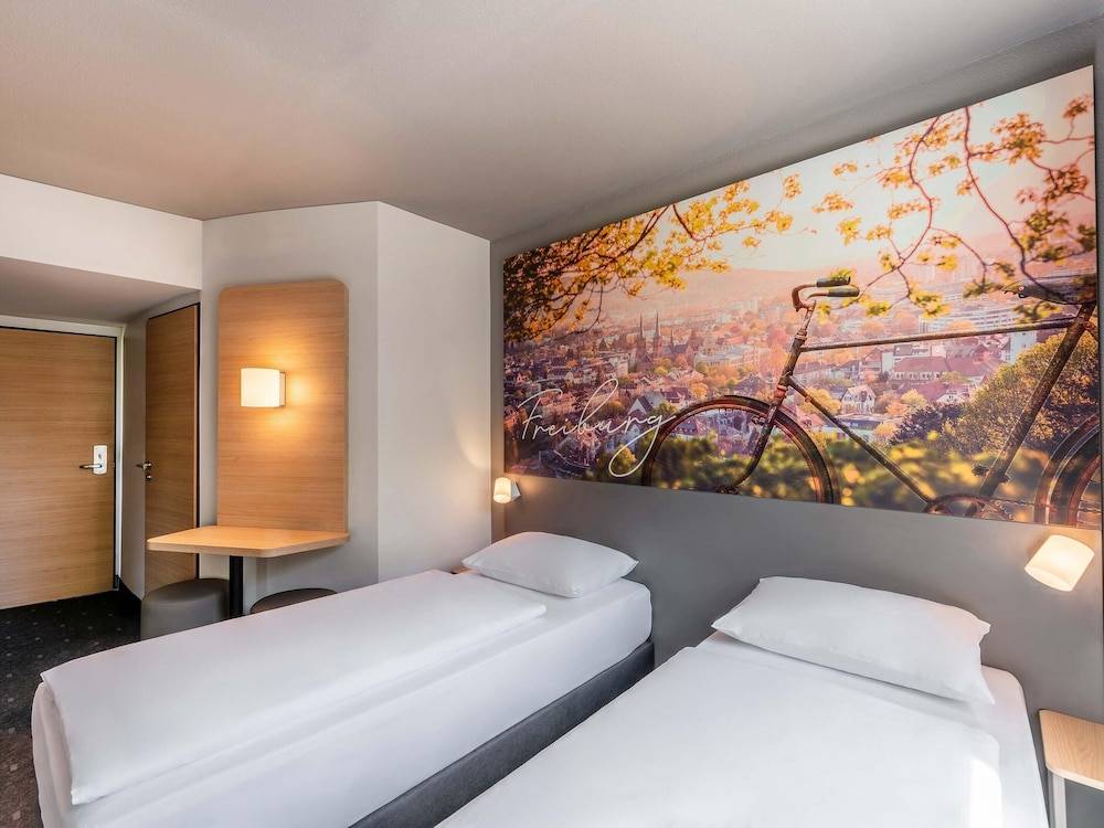 B&B HOTEL Freiburg-West 1