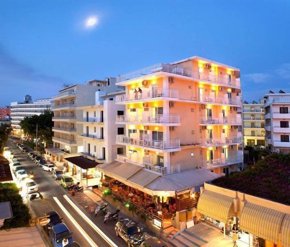 Pearl Hotel 1