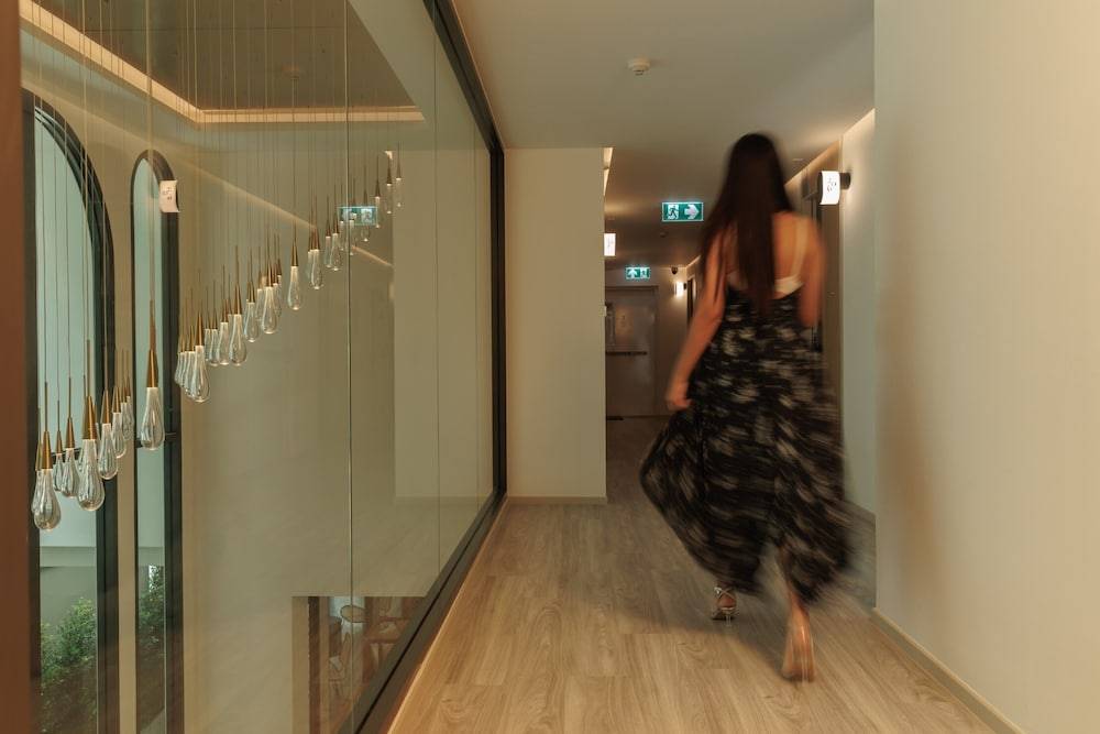 CORRIDOR 2407 2