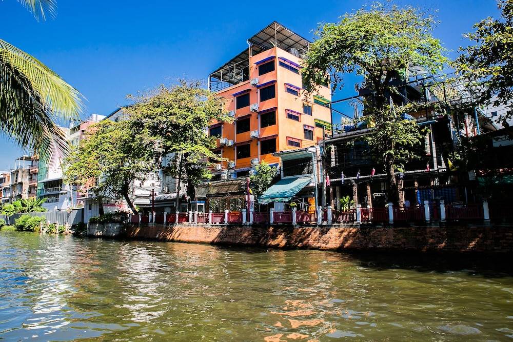 Bangkok Canale Home at Khaosarn 1
