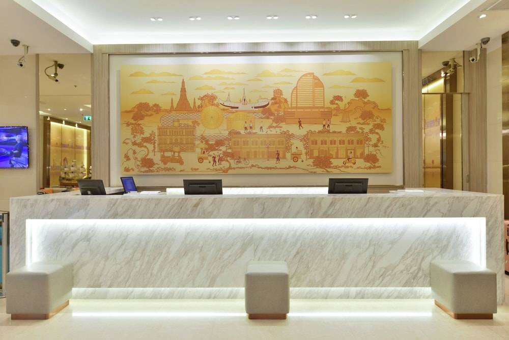 Centre Point Plus Hotel Silom 2