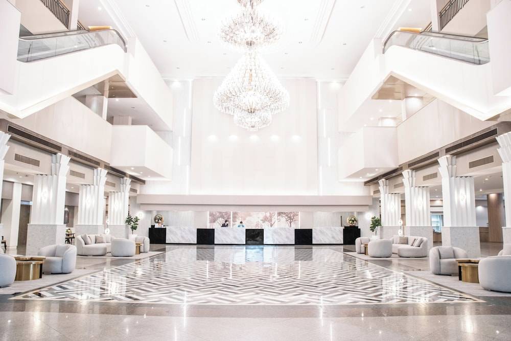 Twin Towers Hotel 1