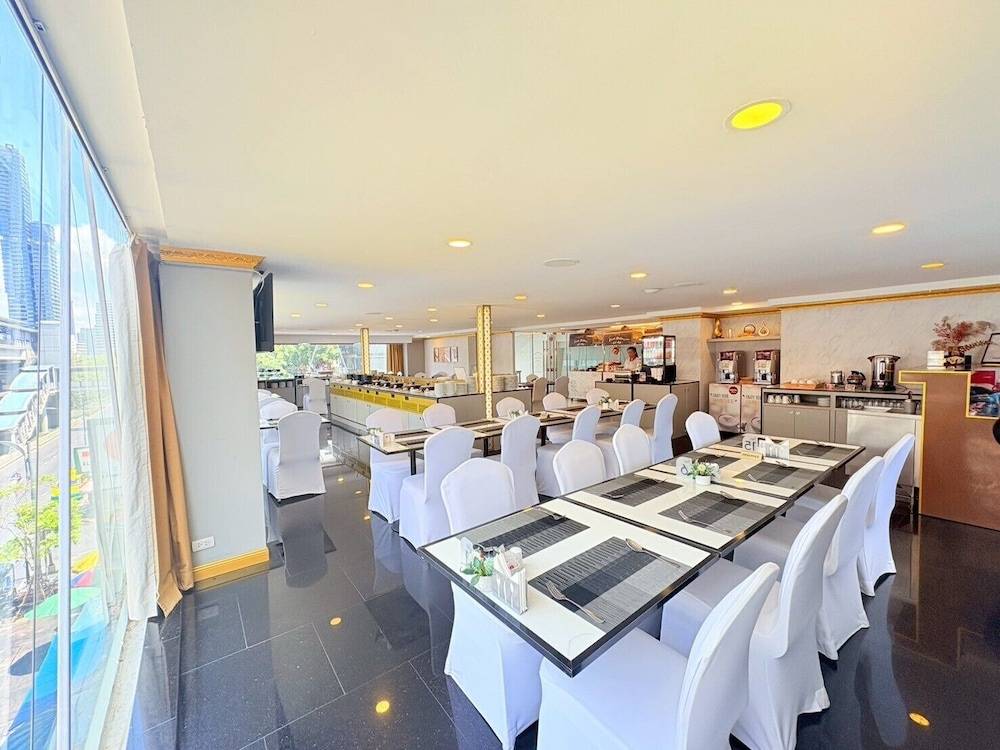 I Residence Hotel Silom 2
