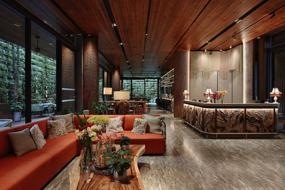 Ad Lib Hotel Bangkok 2