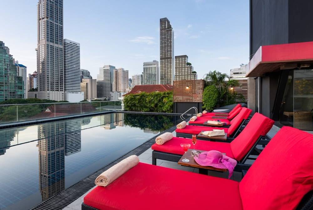 RakYim Siam - Sukhumvit 15 1