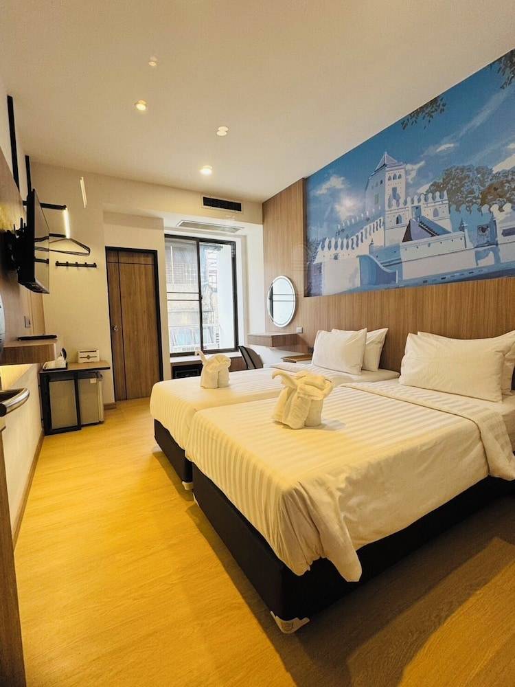 New Siam II 1