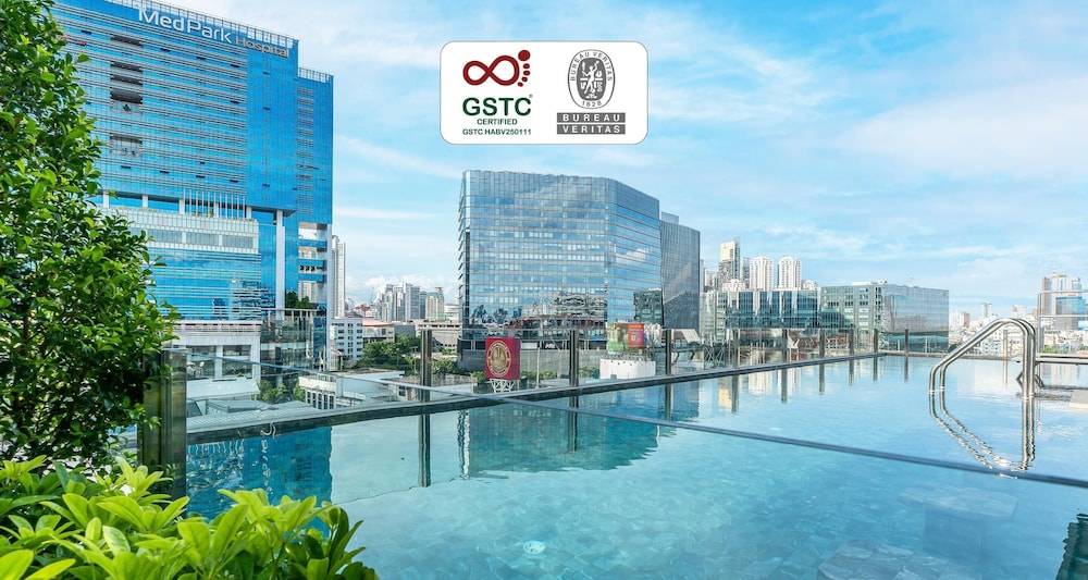 Seekers Finders Rama IV Hotel SureStay Collection by BW 1