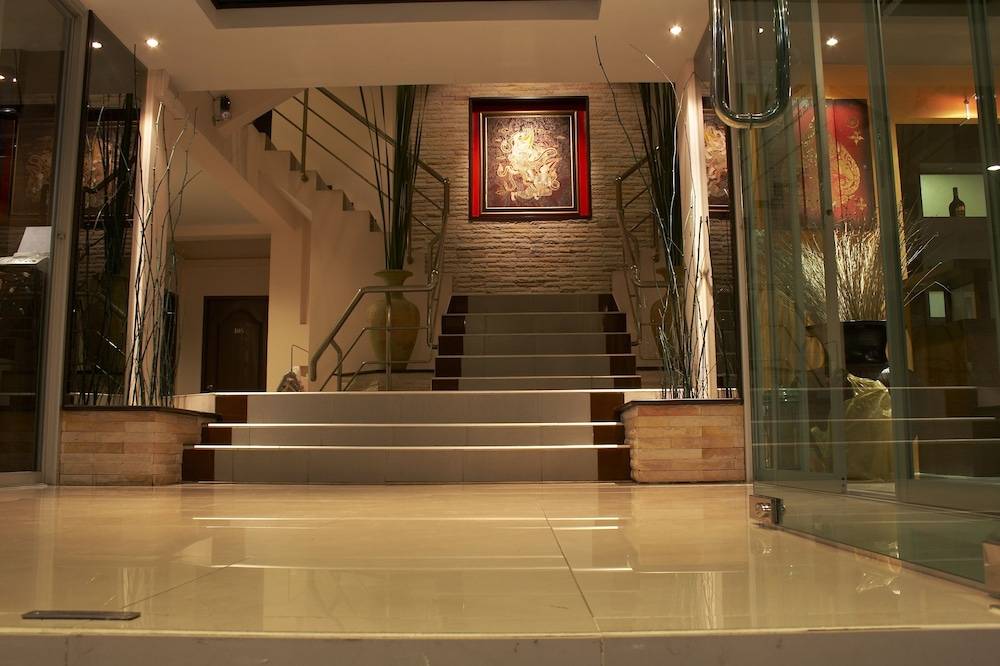 Grand Pinnacle Hotel 2