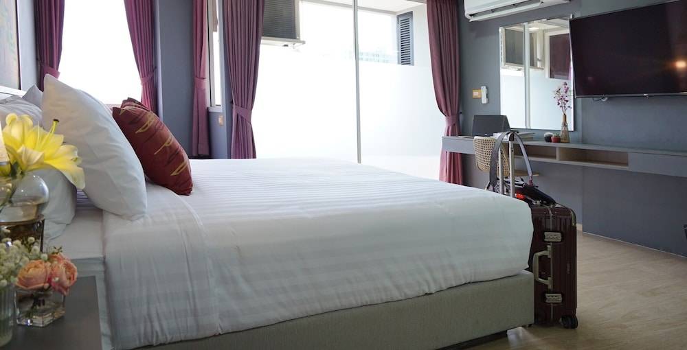 The Qube fifty Hotel 1