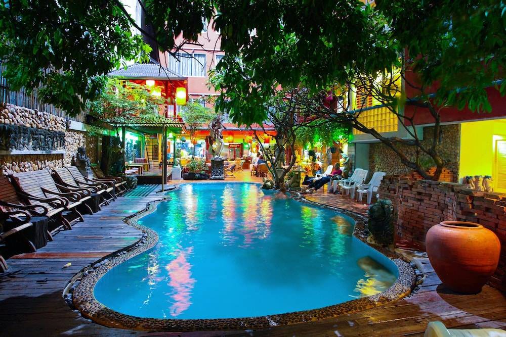 Villa Cha-Cha Banglumphu 1