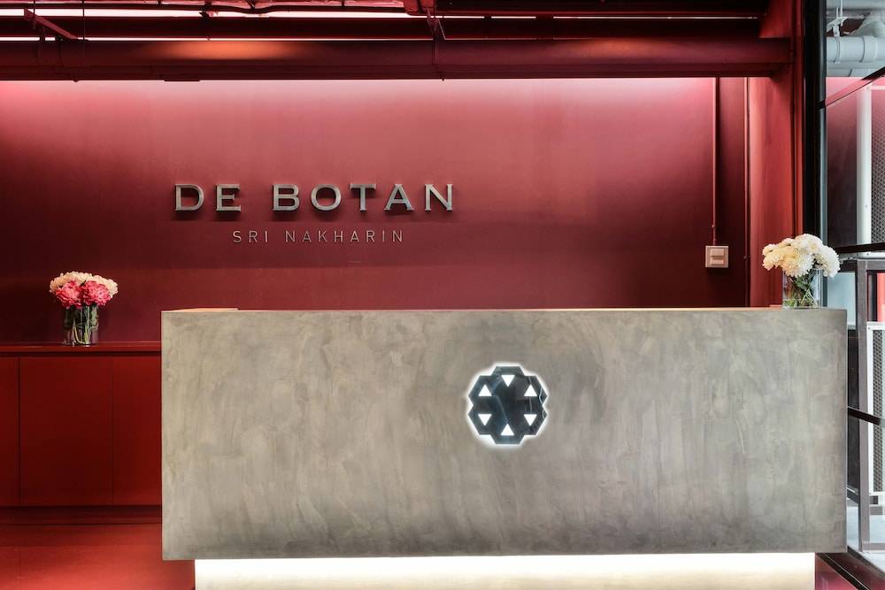 De Botan Srinakarin Hotel & Residence 2