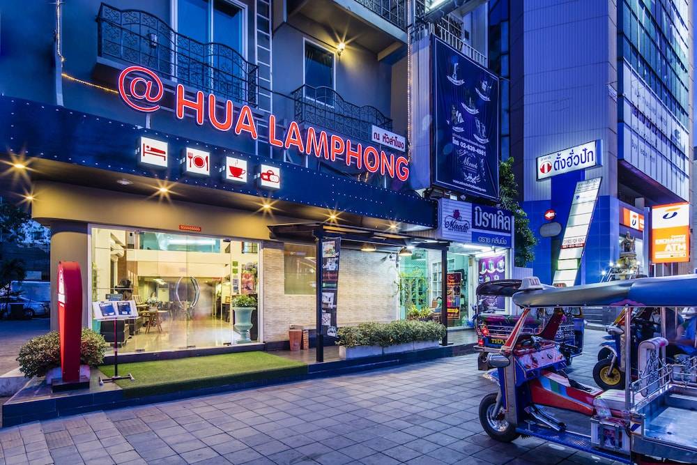 At Hua Lamphong Hotel 1