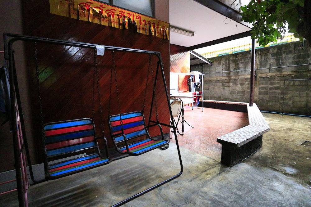 Anurak Guesthouse 1