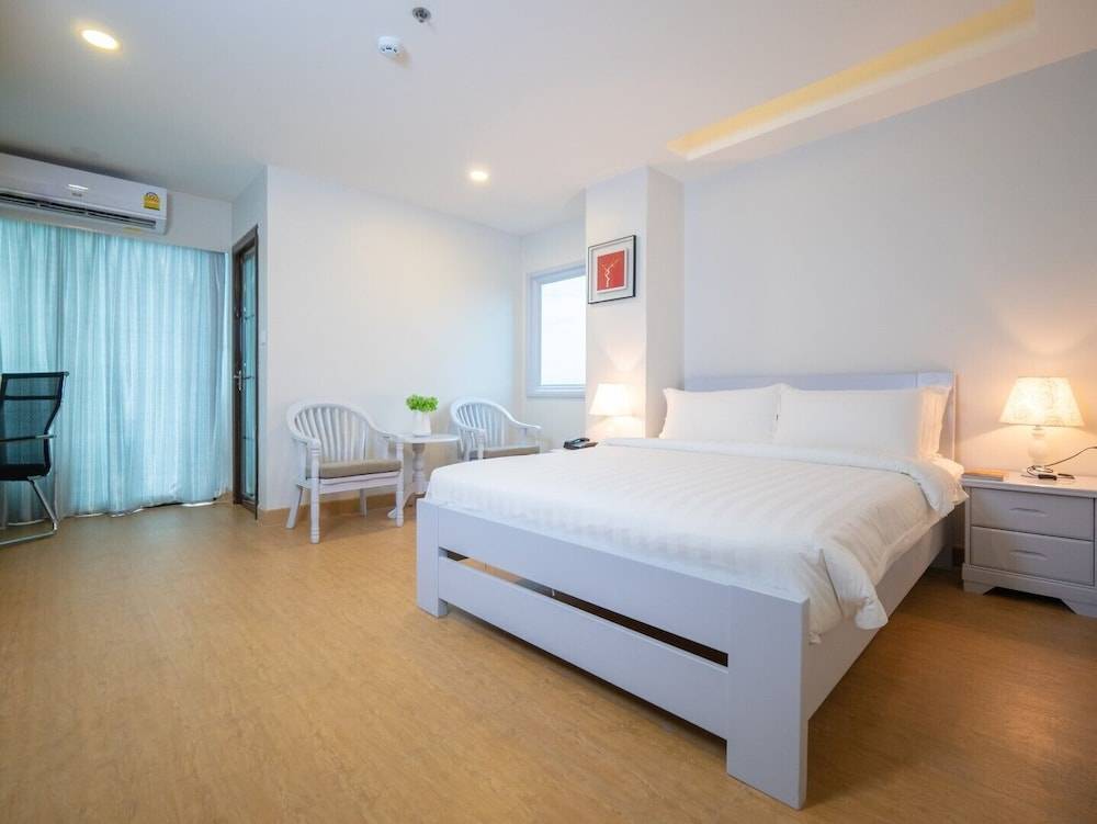 The Kinn Bangkok 1