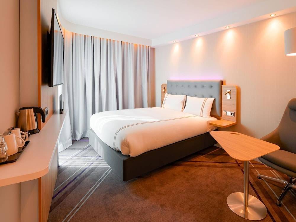 Premier Inn Mannheim City Centre 1