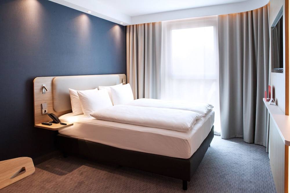 Holiday Inn Express OFFENBURG by IHG 1