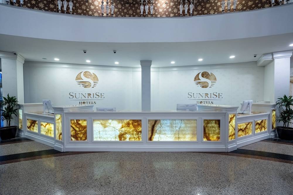 Sunrise Queen Hotel 2