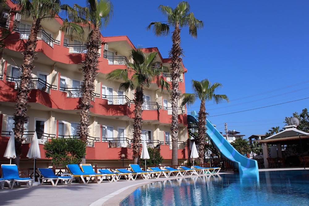 Semoris Hotel 1