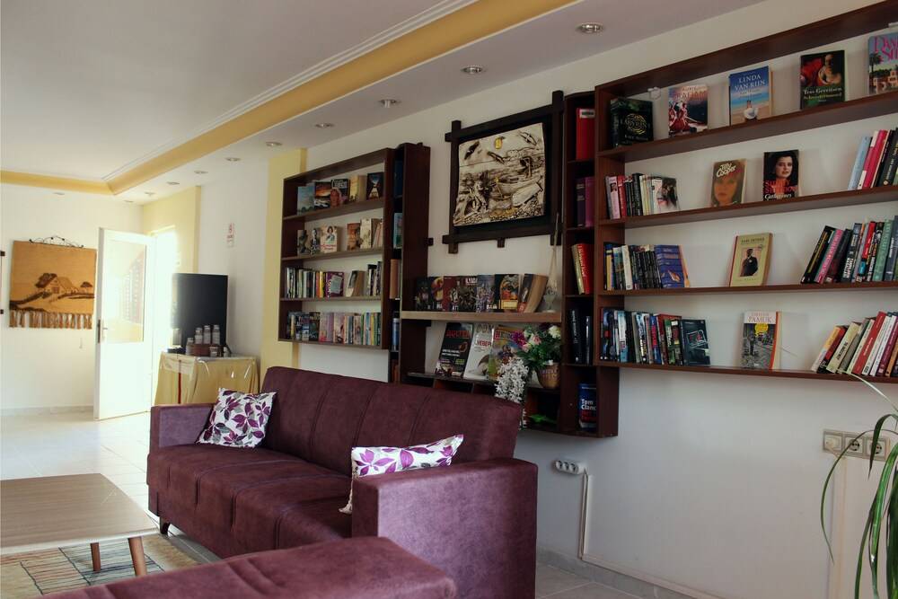 Semoris Hotel 2