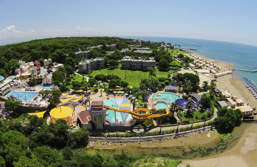 ROBINSON PAMFILYA - All Inclusive 1