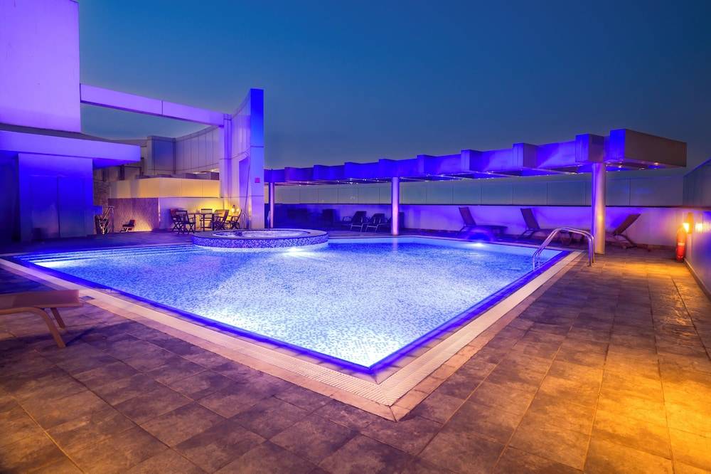 Montreal Barsha Hotel 1