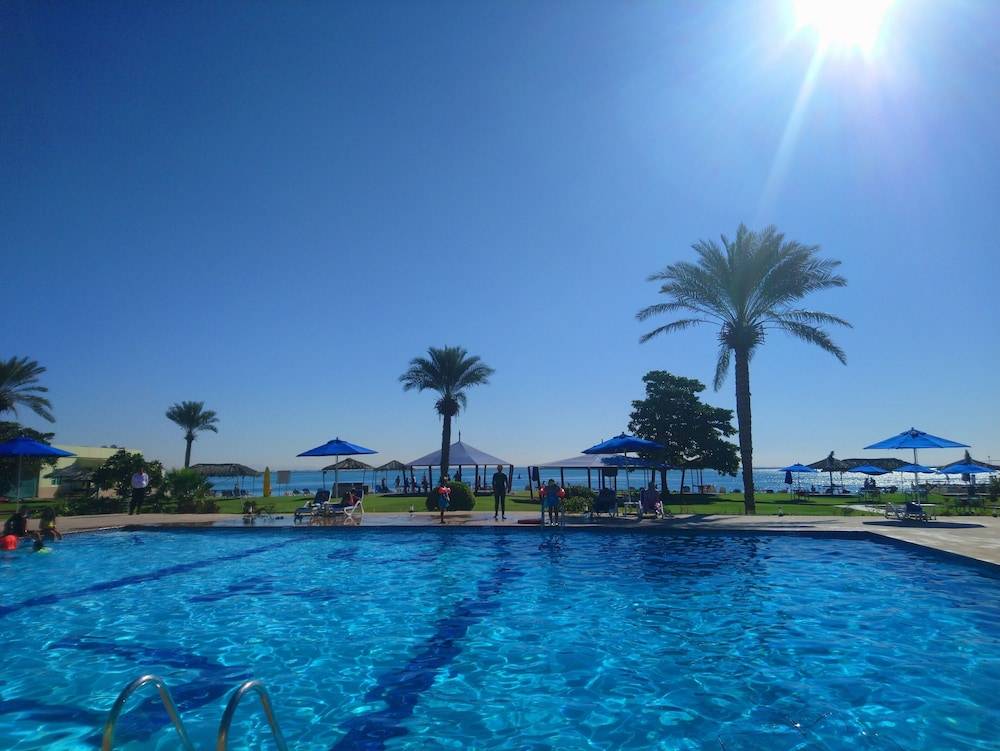 Flamingo Beach Hotel 1