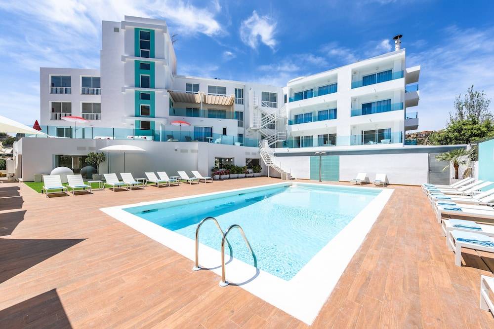 Plaza Santa Ponsa Boutique Hotel - Adults Only 1