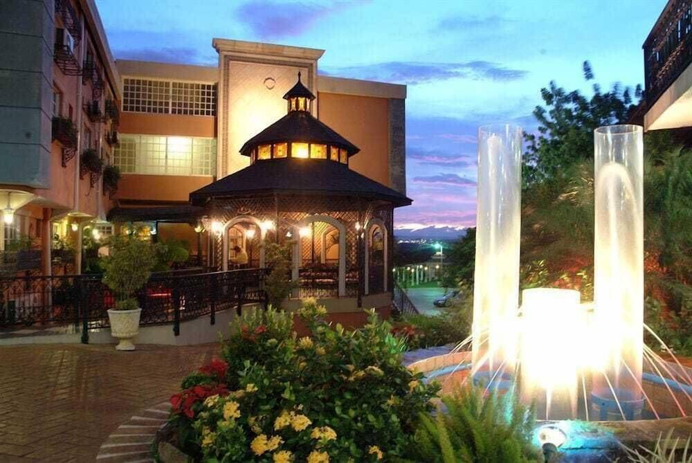 Platino Hotel & Casino 1