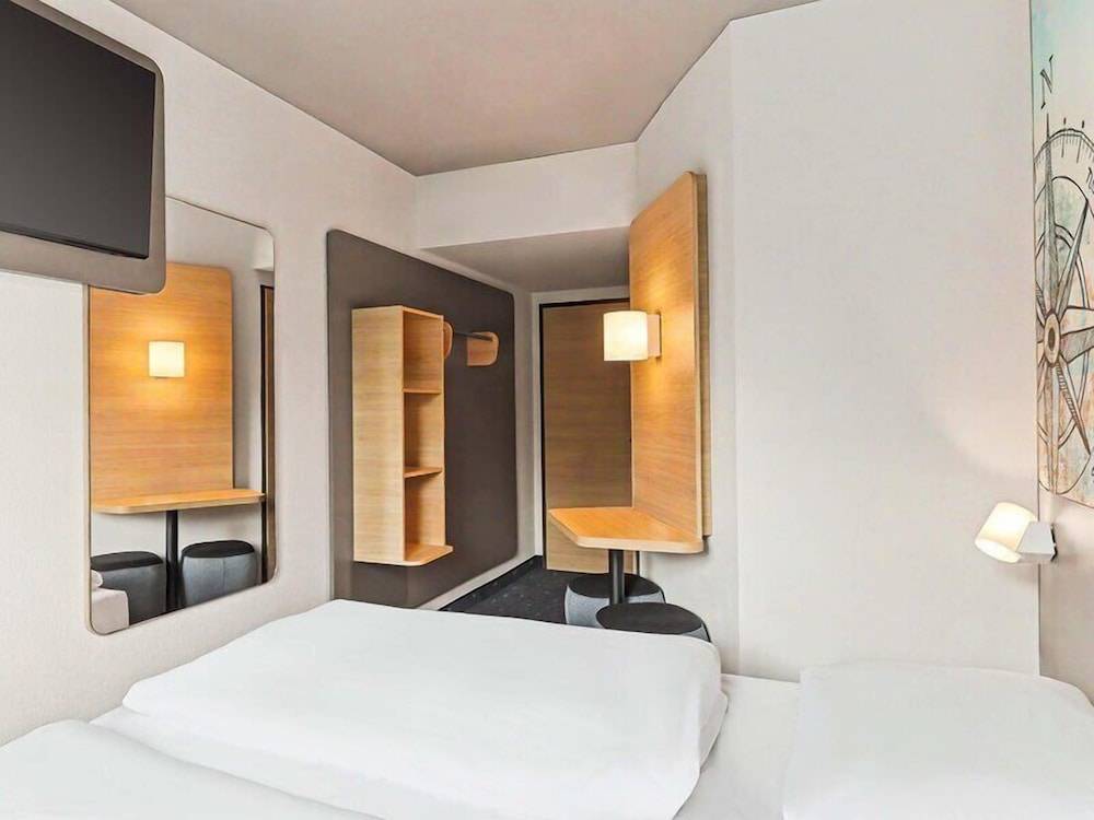 B&B Hotel Lübeck Berliner-Platz 1