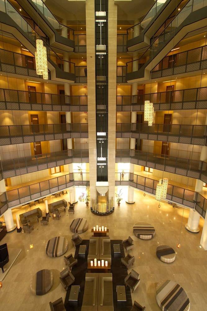 Radisson Blu Dhaka Water Garden 2