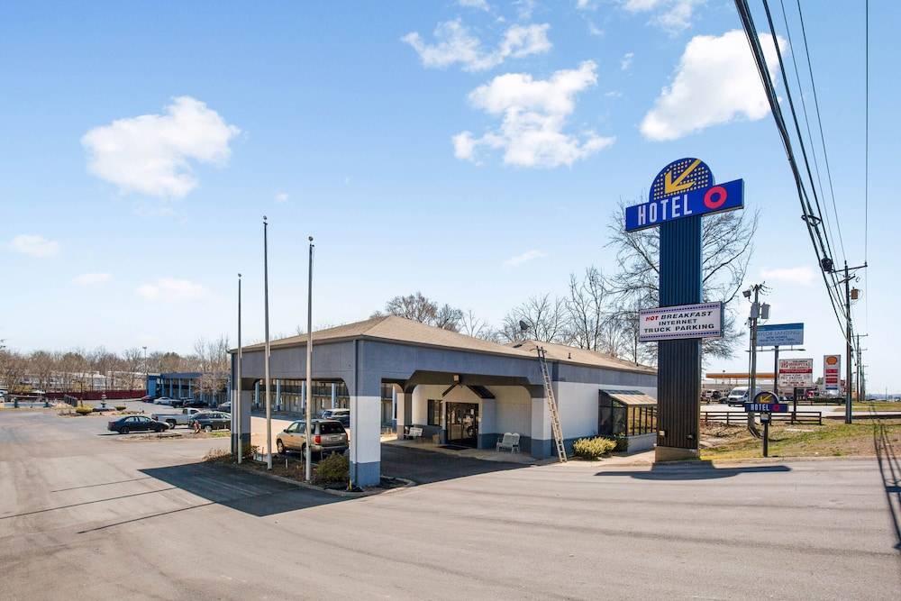 Hotel O Columbia Downtown near I-65 1