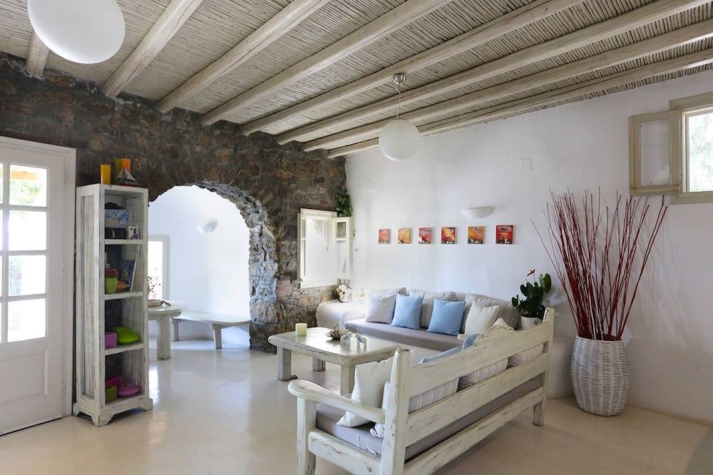 Albatros Club Mykonos 2