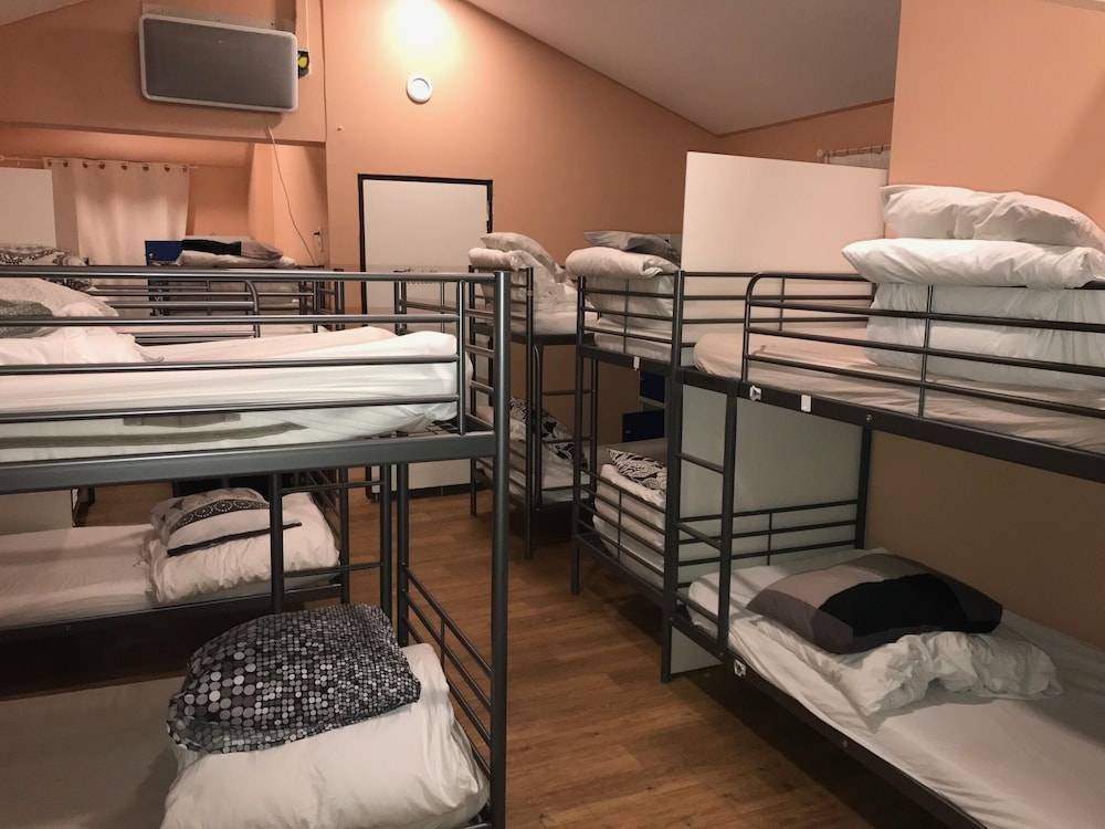 TRENDY Hostel 2