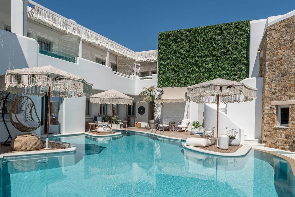 Virtu Suites 1