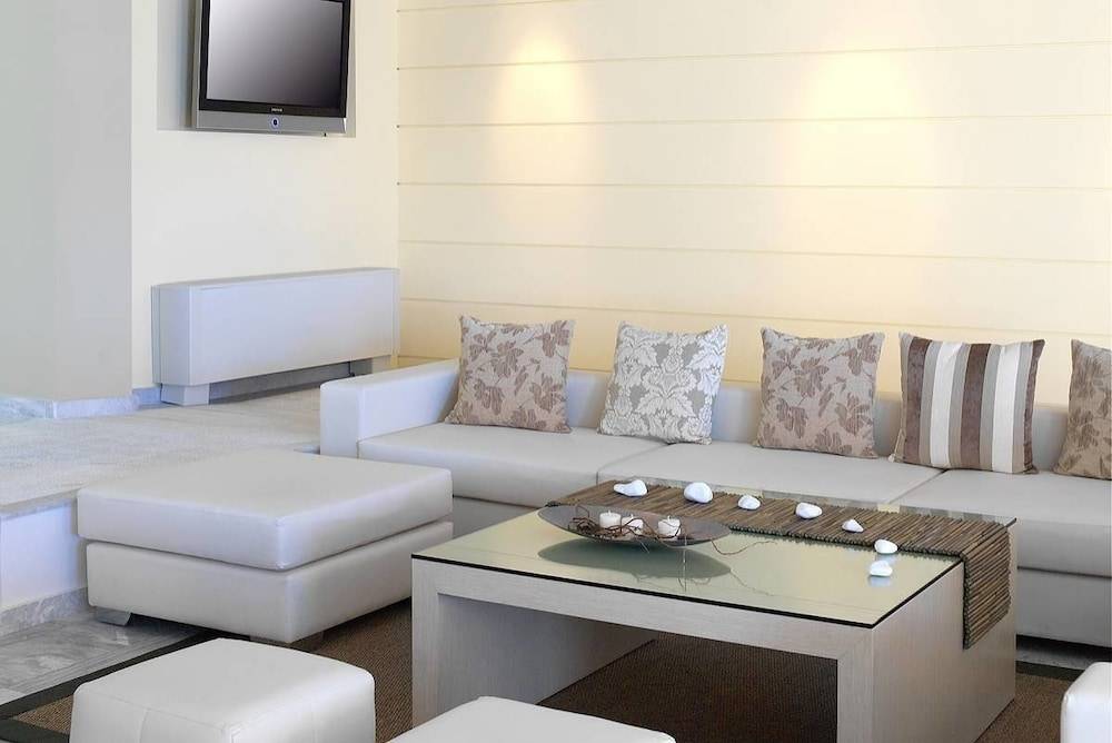 Nissaki Beach Hotel 2
