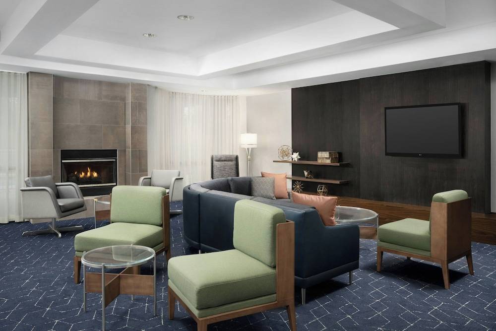 Courtyard by Marriott Lakeland 2