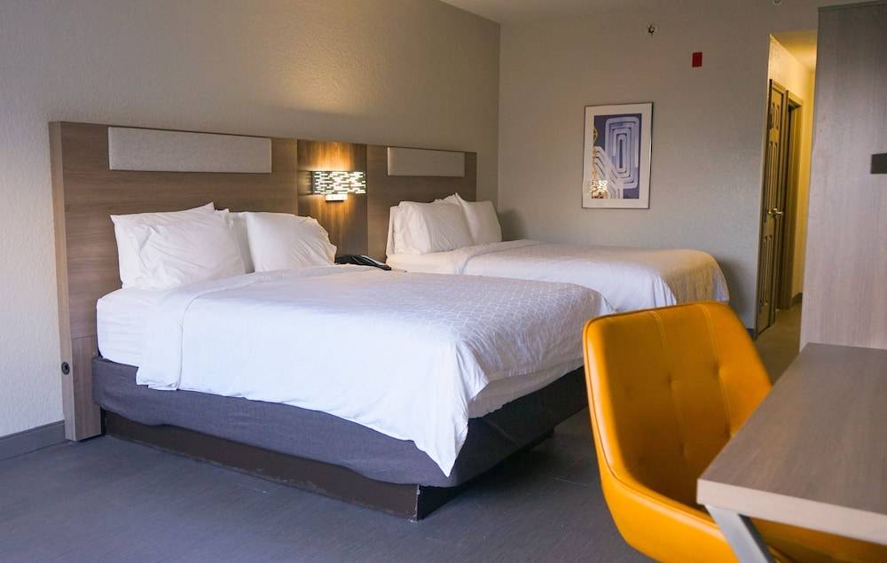 Holiday Inn Express & Suites LAKELAND NORTH - I-4 by IHG 2