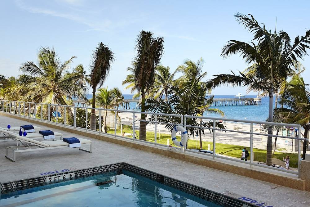 Royal Blues Hotel 1