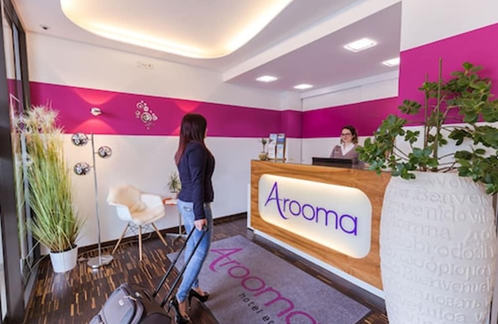 Hotel Arooma 2