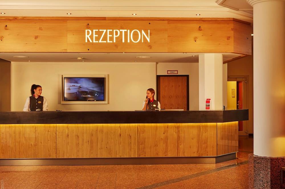 Sunday Hotel Hannover 2