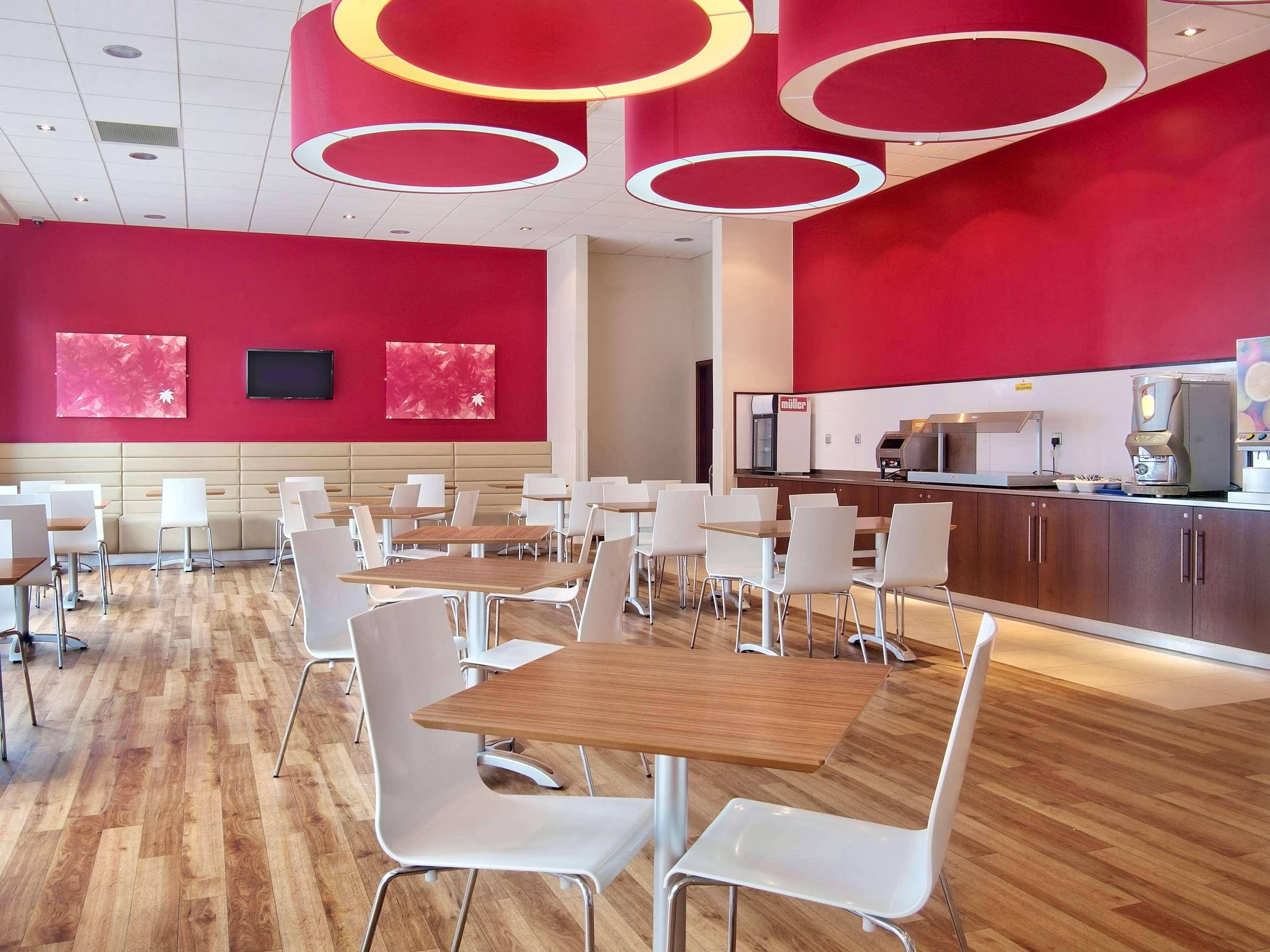 Travelodge Birmingham Central Bull Ring 2