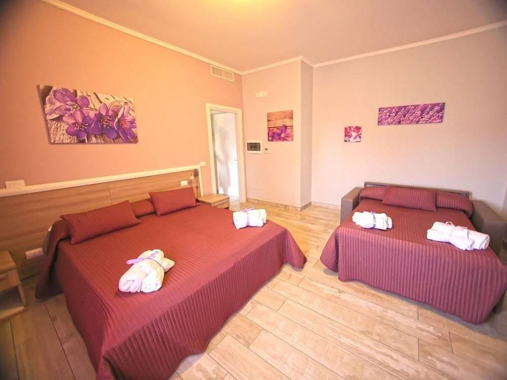 ORCHIDEA HOUSE FIUMICINO two 2